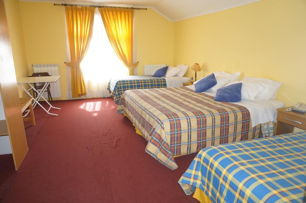 Hostal Ovejero Punta Arenas Exterior photo