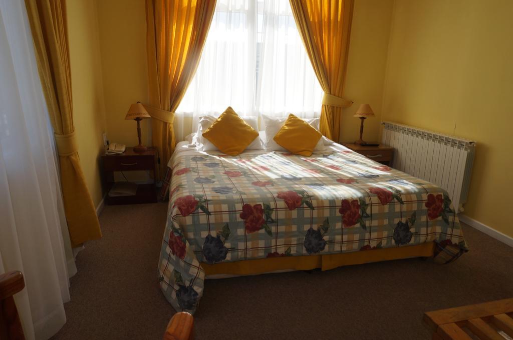 Hostal Ovejero Punta Arenas Exterior photo